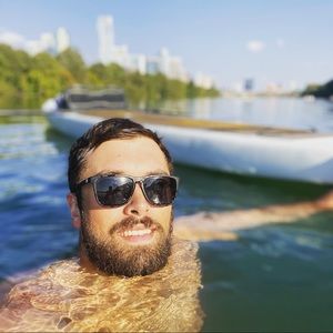 Meet your Posher, Devan